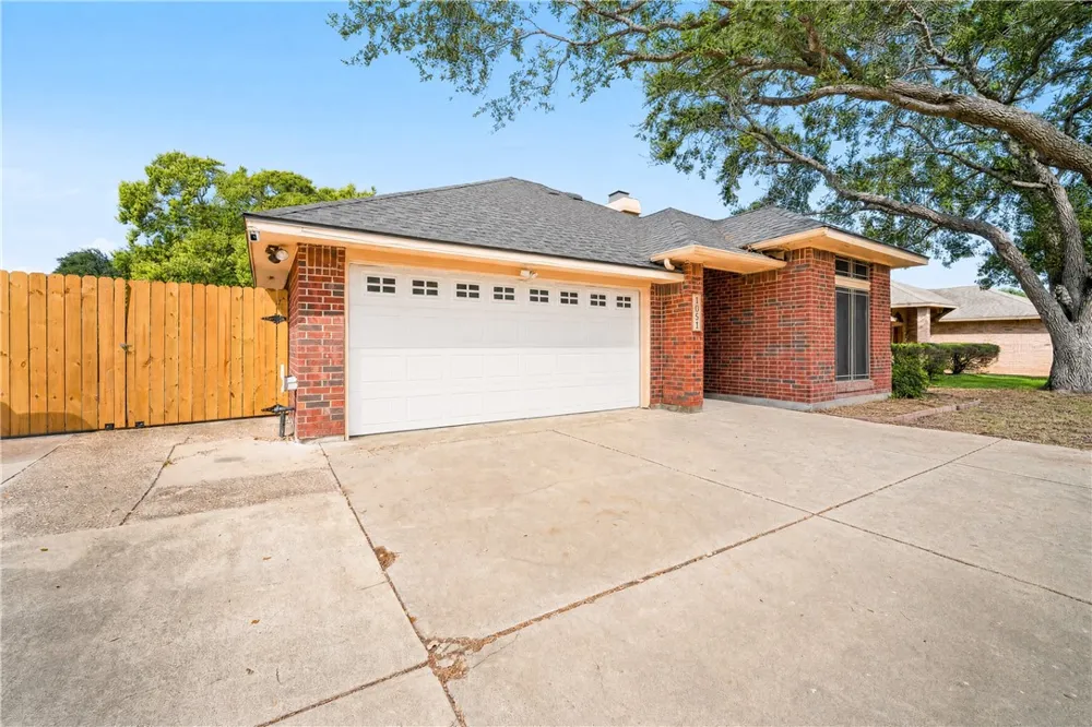 3430 Picadilly Corpus Christi, TX 78414