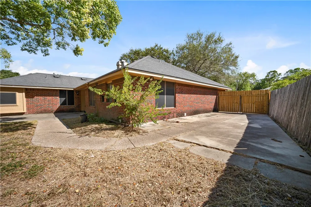 3430 Picadilly Corpus Christi, TX 78414