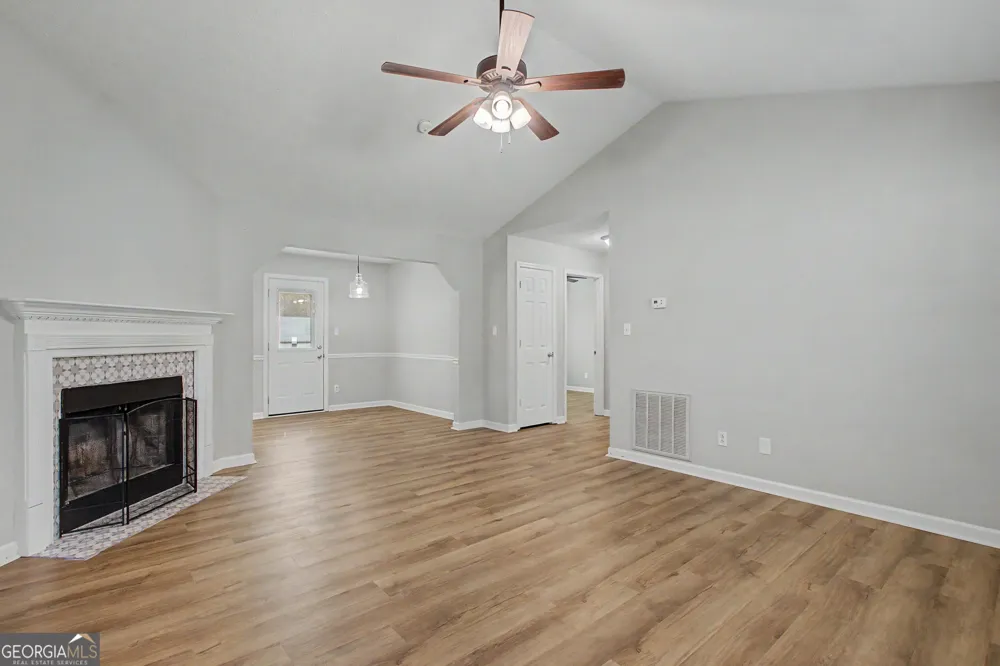 32 Oak ST Newnan, GA 30263