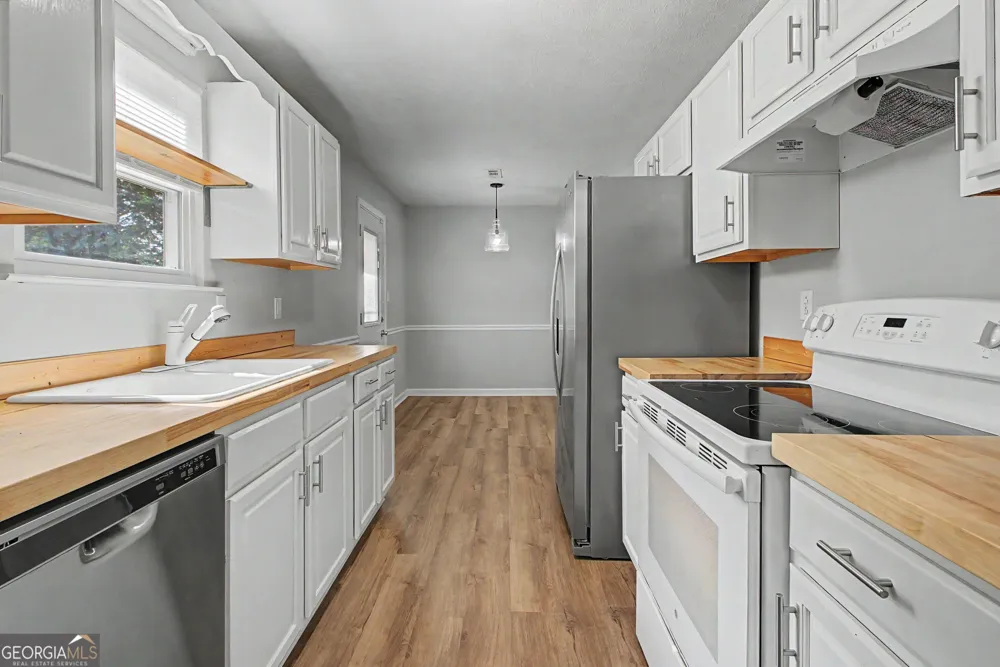 32 Oak ST Newnan, GA 30263