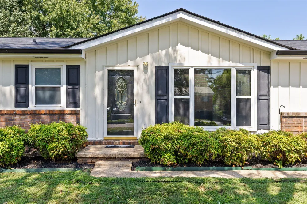 1389 Meadowood Drive Hixson, TN 37343