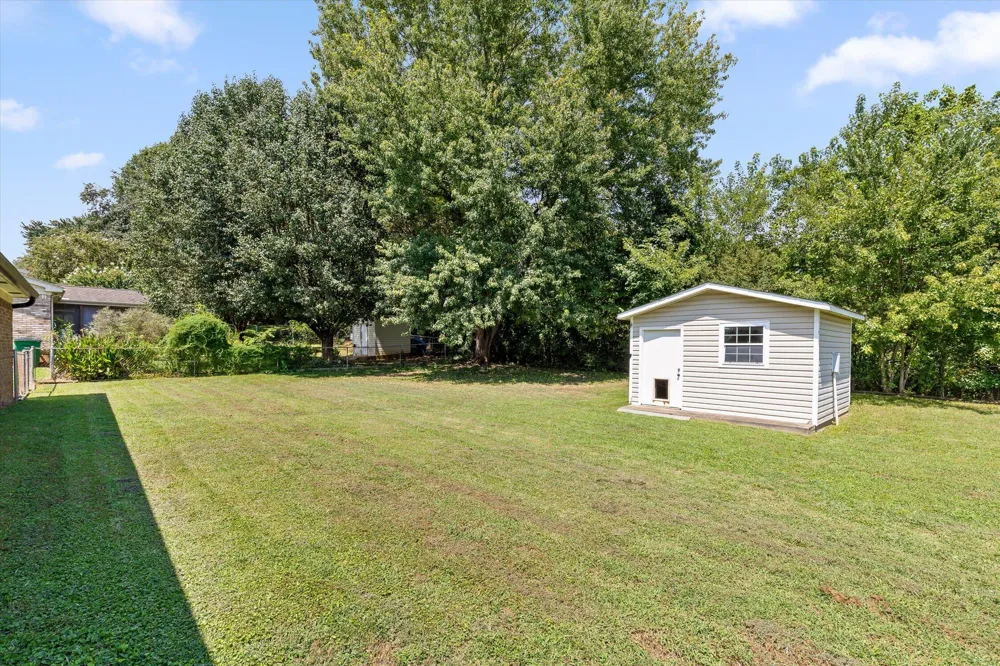 1389 Meadowood Drive Hixson, TN 37343