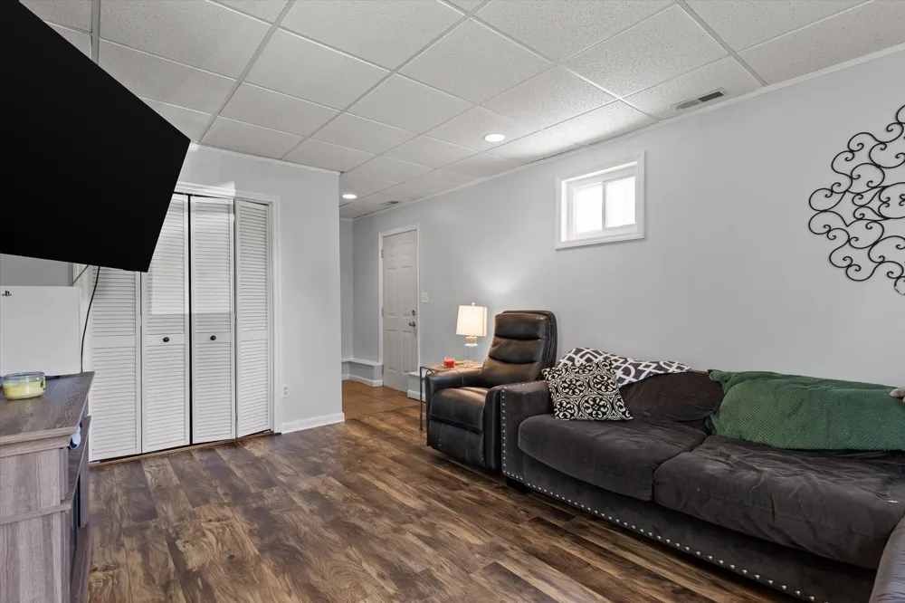 1389 Meadowood Drive Hixson, TN 37343