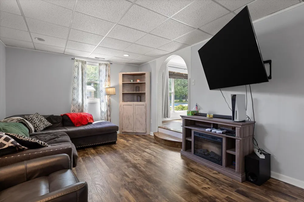 1389 Meadowood Drive Hixson, TN 37343