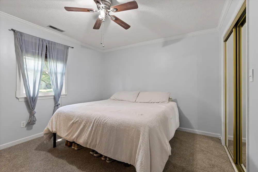 1389 Meadowood Drive Hixson, TN 37343