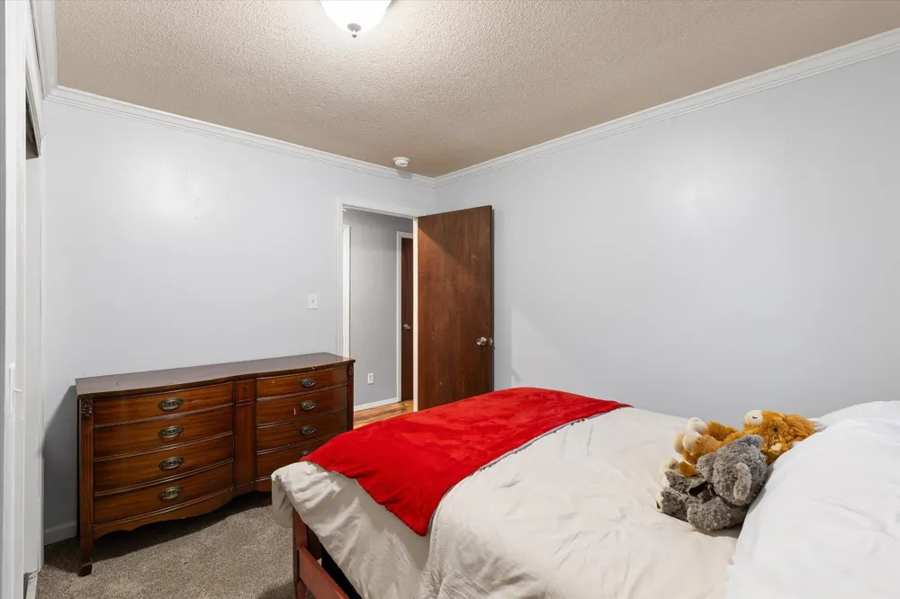 1389 Meadowood Drive Hixson, TN 37343