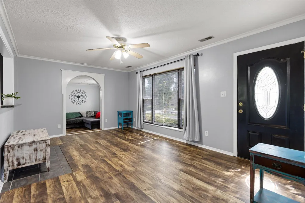 1389 Meadowood Drive Hixson, TN 37343