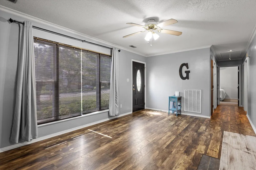 1389 Meadowood Drive Hixson, TN 37343