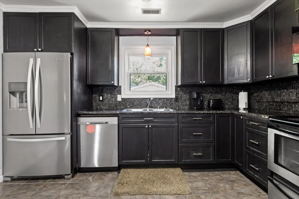 1389 Meadowood Drive Hixson, TN 37343