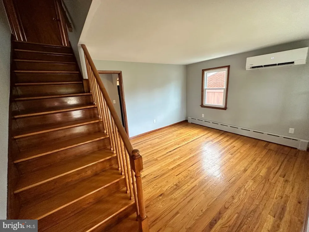 320 BARCLAY AVENUE Morrisville, PA 19067