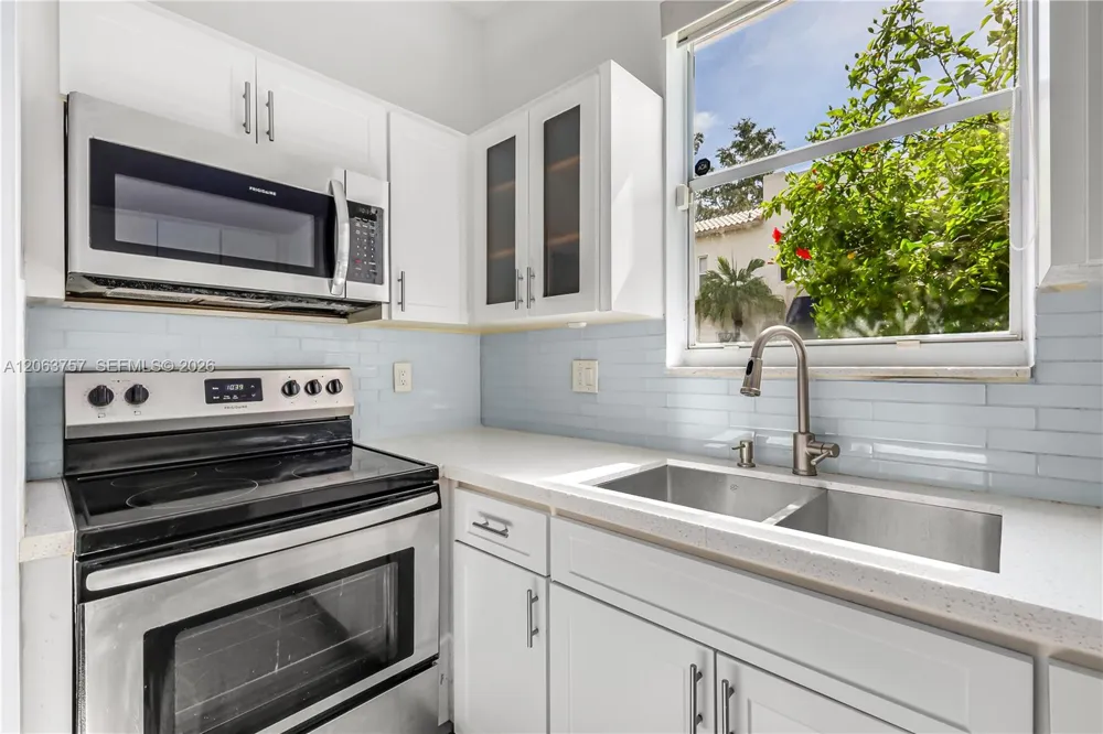 3037 Center St #2 Miami, FL 33133