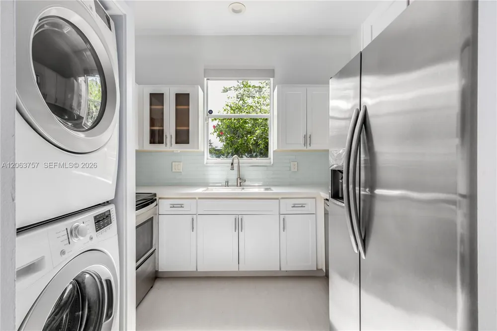 3037 Center St #2 Miami, FL 33133