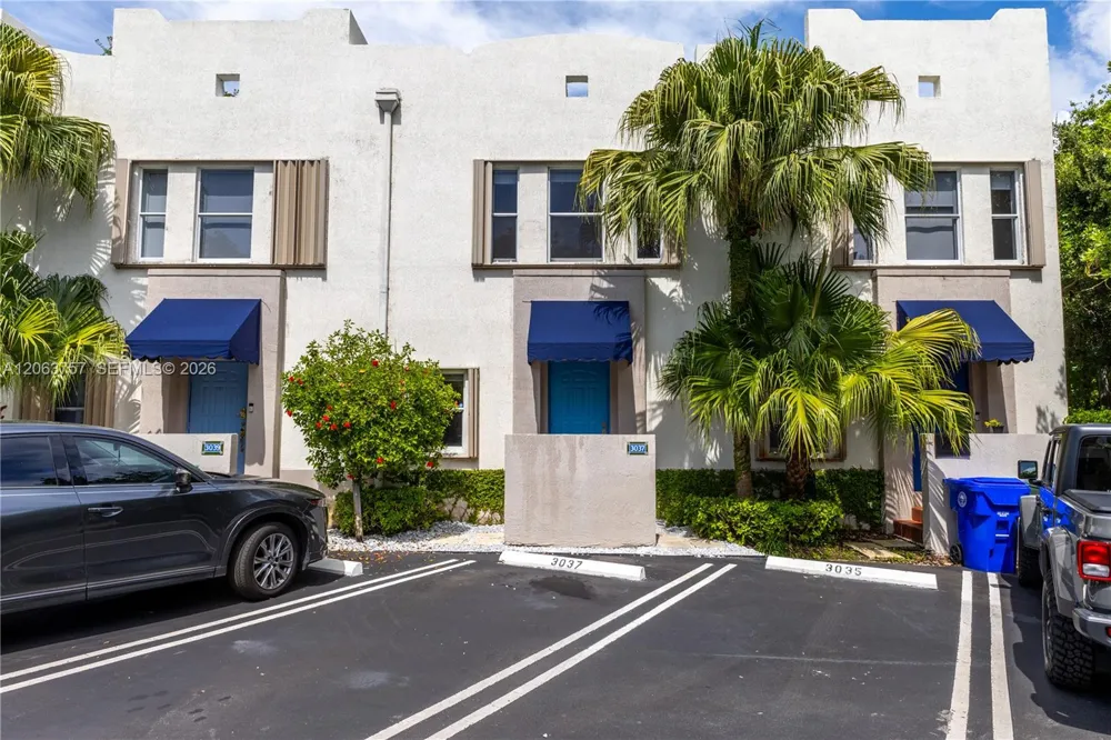 3037 Center St #2 Miami, FL 33133
