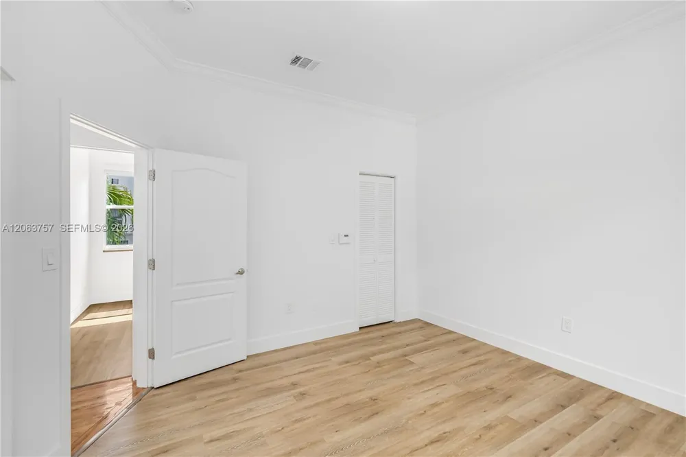 3037 Center St #2 Miami, FL 33133
