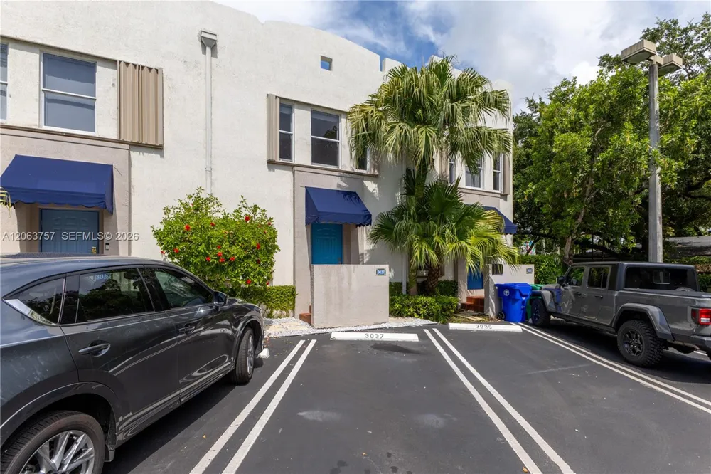 3037 Center St #2 Miami, FL 33133