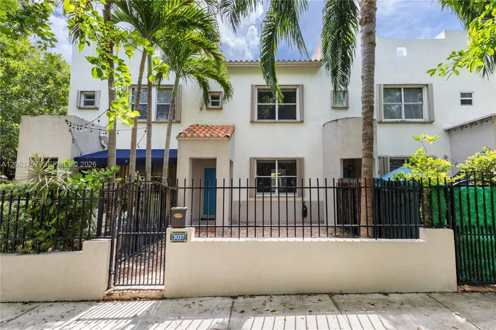 3037 Center St #2 Miami, FL 33133