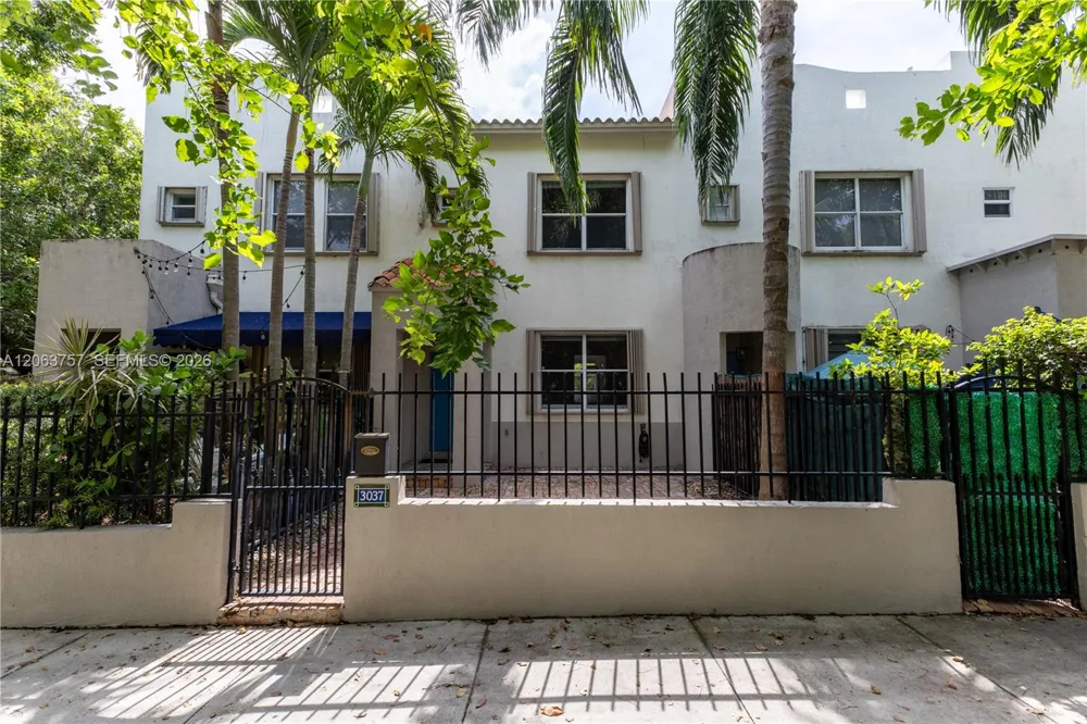 3037 Center St #2 Miami, FL 33133