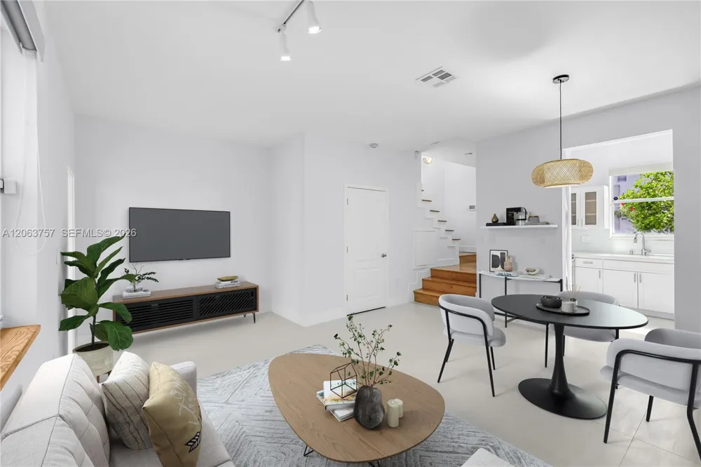 3037 Center St #2 Miami, FL 33133