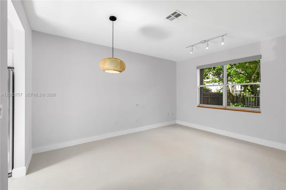 3037 Center St #2 Miami, FL 33133