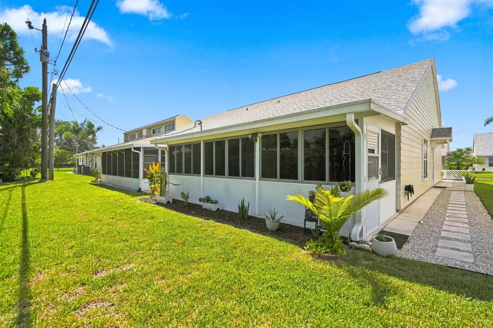 2543 SE Tropical E Circle Port St. Lucie, FL 34952