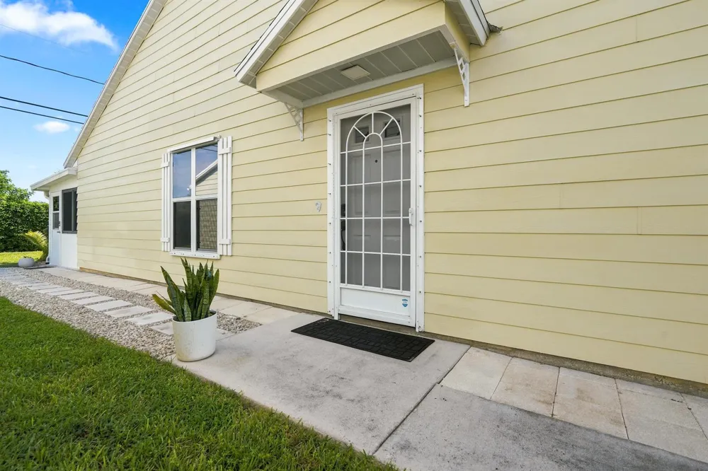 2543 SE Tropical E Circle Port St. Lucie, FL 34952