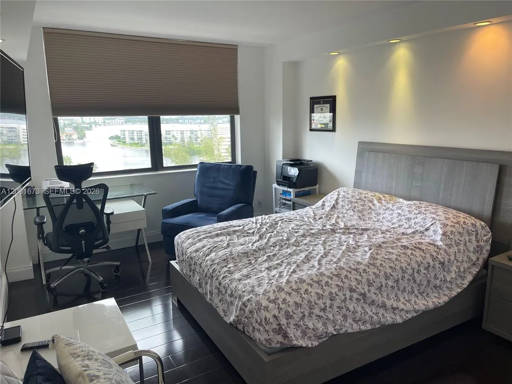 18151 NE 31st Ct #1201 Aventura, FL 33160