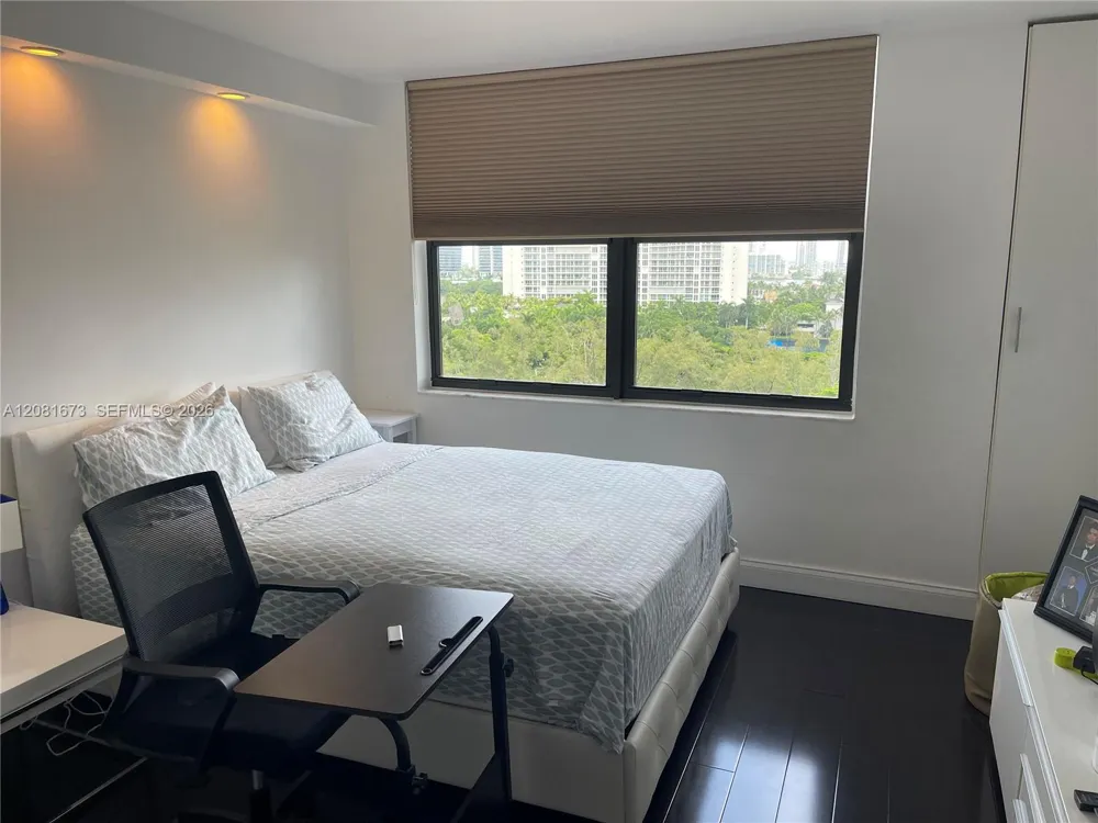 18151 NE 31st Ct #1201 Aventura, FL 33160