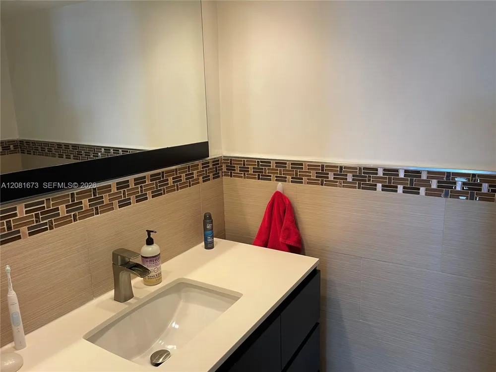 18151 NE 31st Ct #1201 Aventura, FL 33160