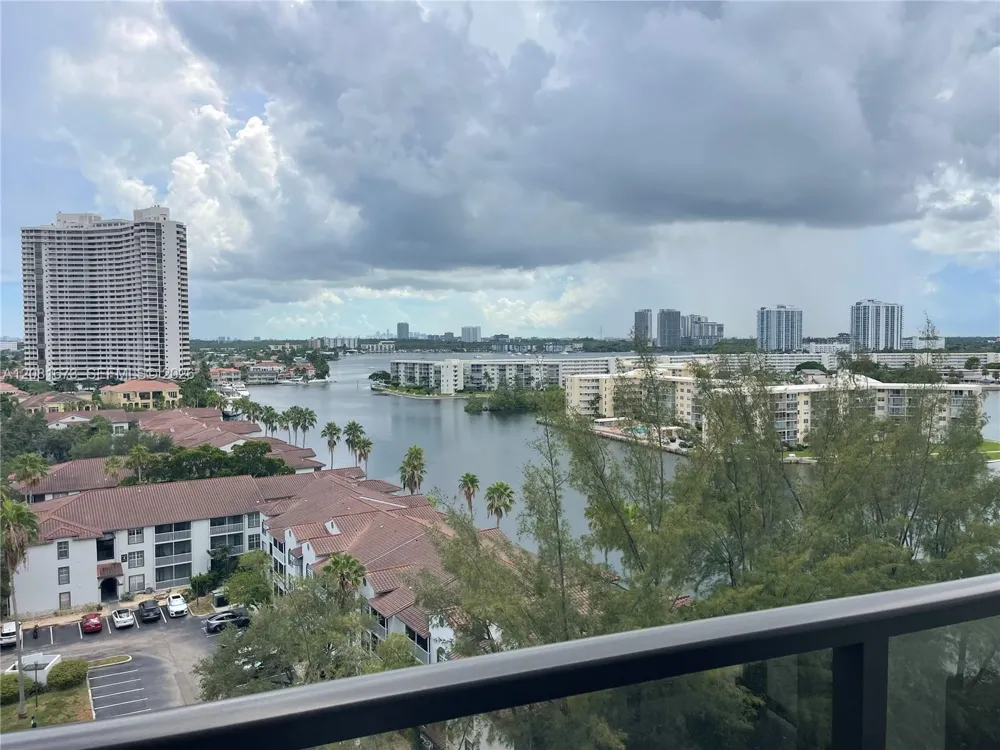18151 NE 31st Ct #1201 Aventura, FL 33160