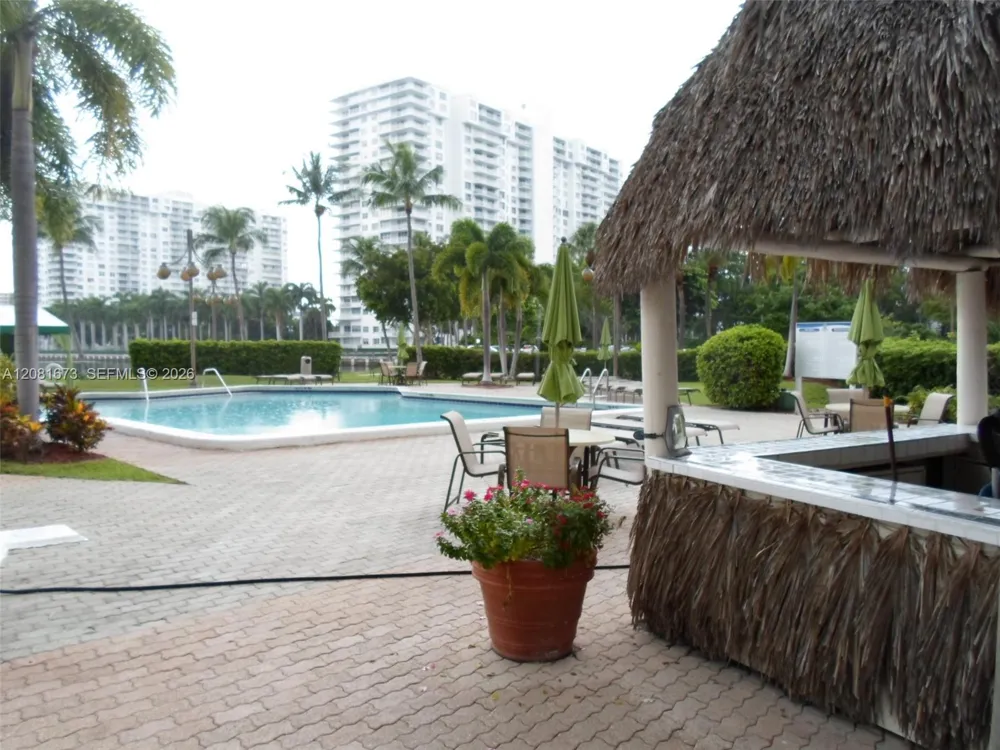 18151 NE 31st Ct #1201 Aventura, FL 33160