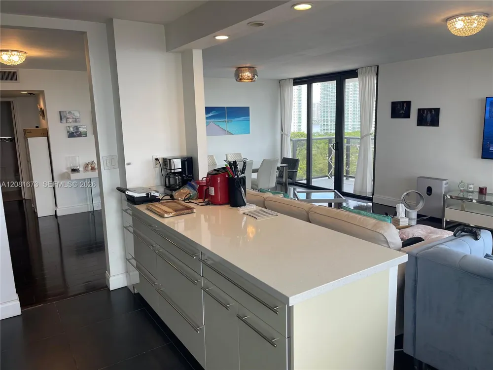 18151 NE 31st Ct #1201 Aventura, FL 33160