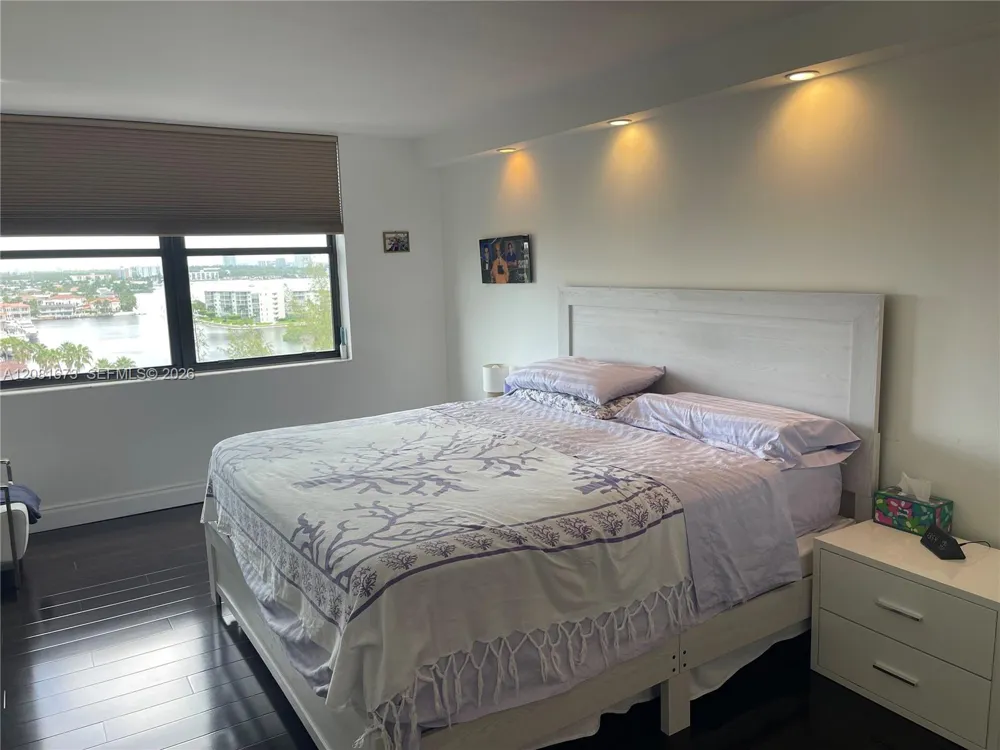 18151 NE 31st Ct #1201 Aventura, FL 33160