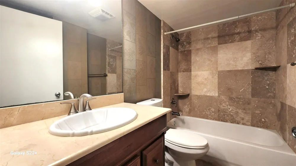 17 ROYAL PALM WAY #3030 Boca Raton, FL 33432