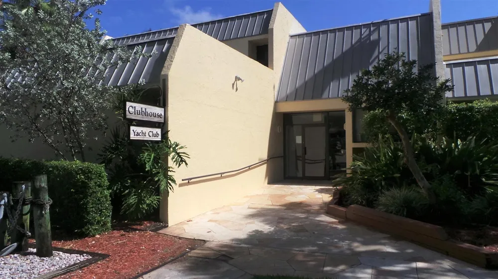 17 ROYAL PALM WAY #3030 Boca Raton, FL 33432