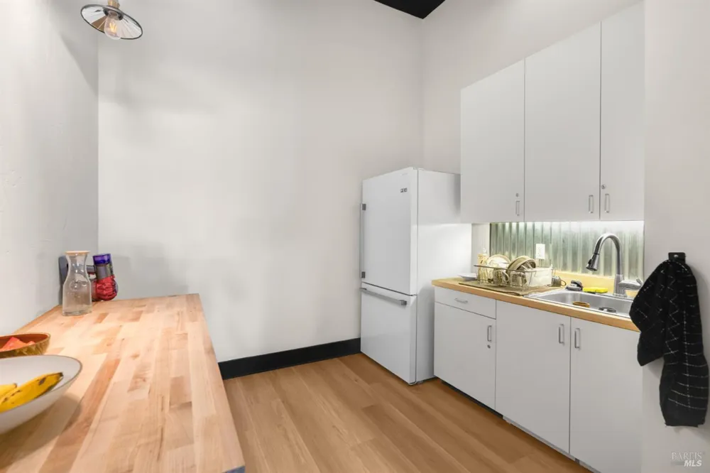 11 5th Street Petaluma, CA 94952