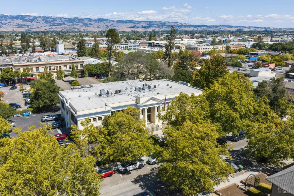 11 5th Street Petaluma, CA 94952