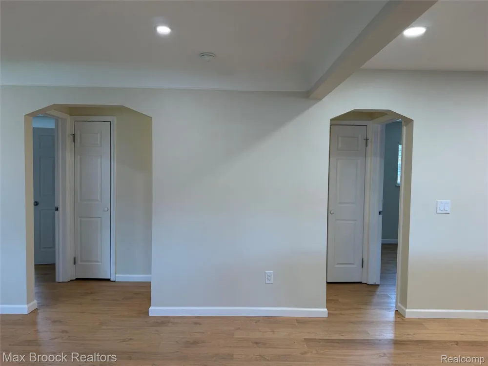 3875 Devon Road #10A Royal Oak City, MI 48073