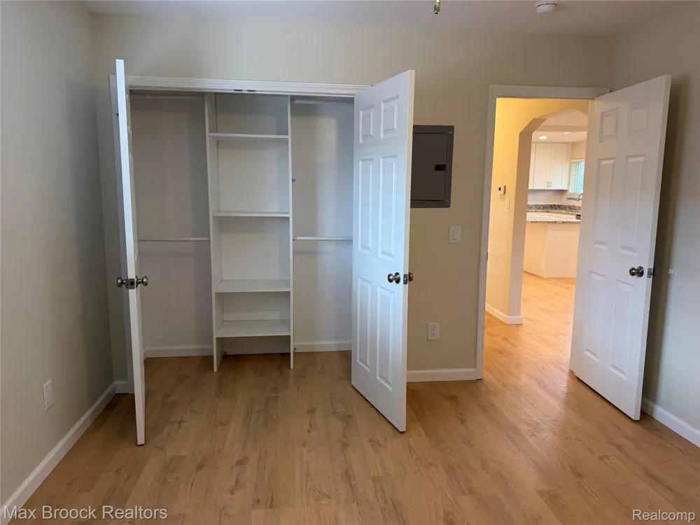 3875 Devon Road #10A Royal Oak City, MI 48073