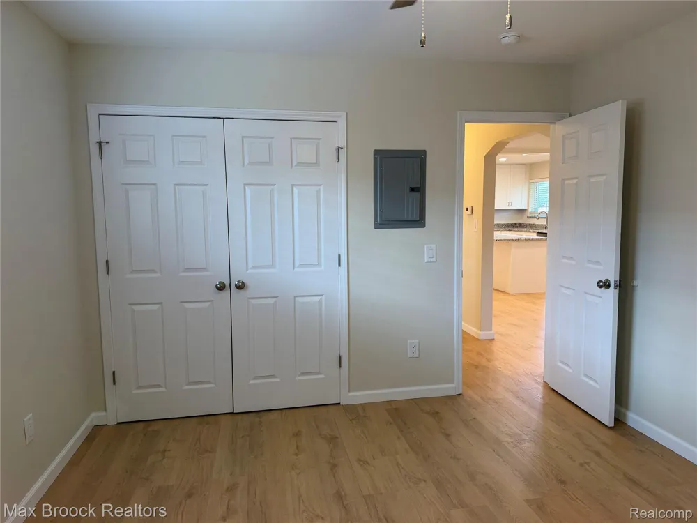 3875 Devon Road #10A Royal Oak City, MI 48073