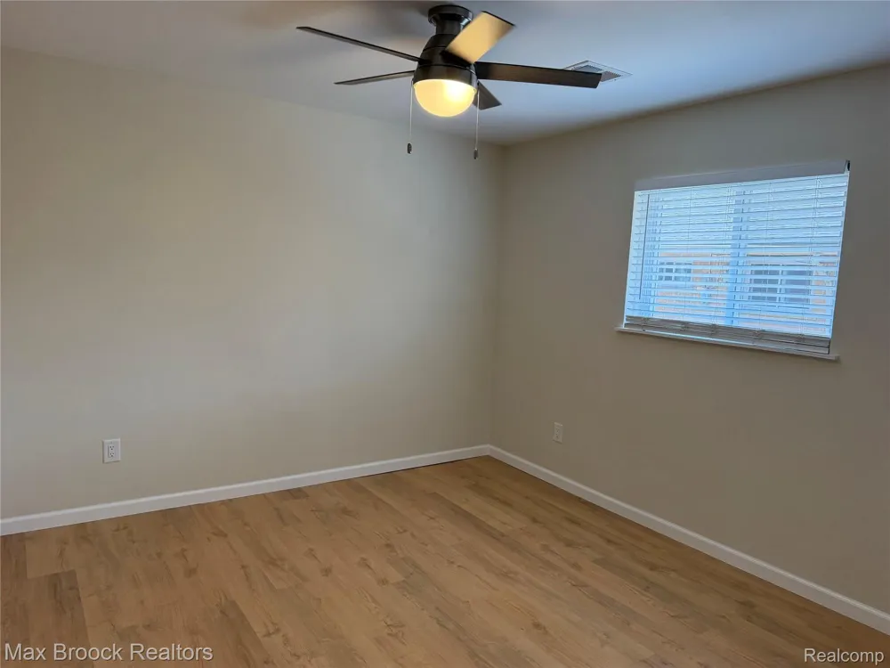 3875 Devon Road #10A Royal Oak City, MI 48073