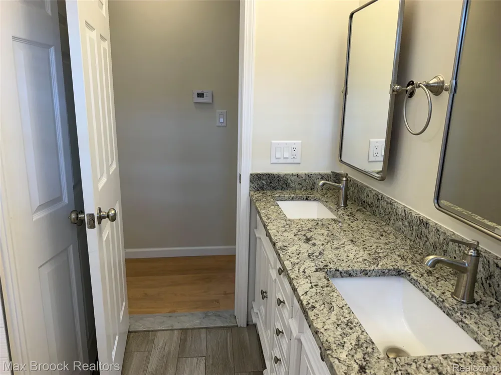 3875 Devon Road #10A Royal Oak City, MI 48073