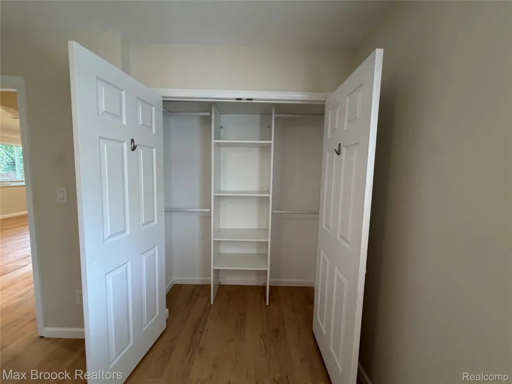 3875 Devon Road #10A Royal Oak City, MI 48073