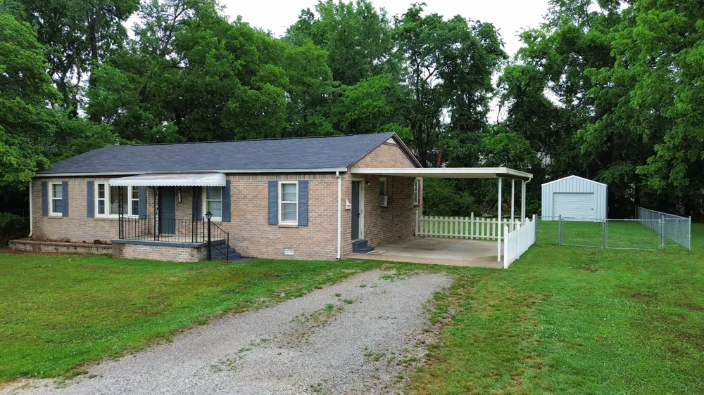 208 Lillian St Winchester, TN 37398