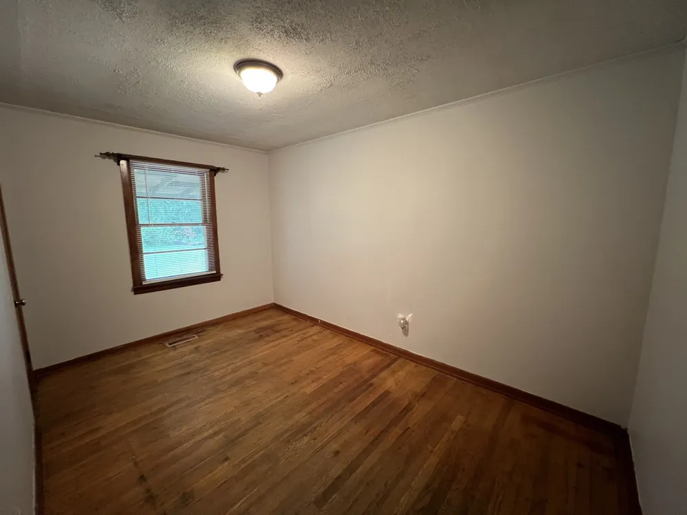 208 Lillian St Winchester, TN 37398