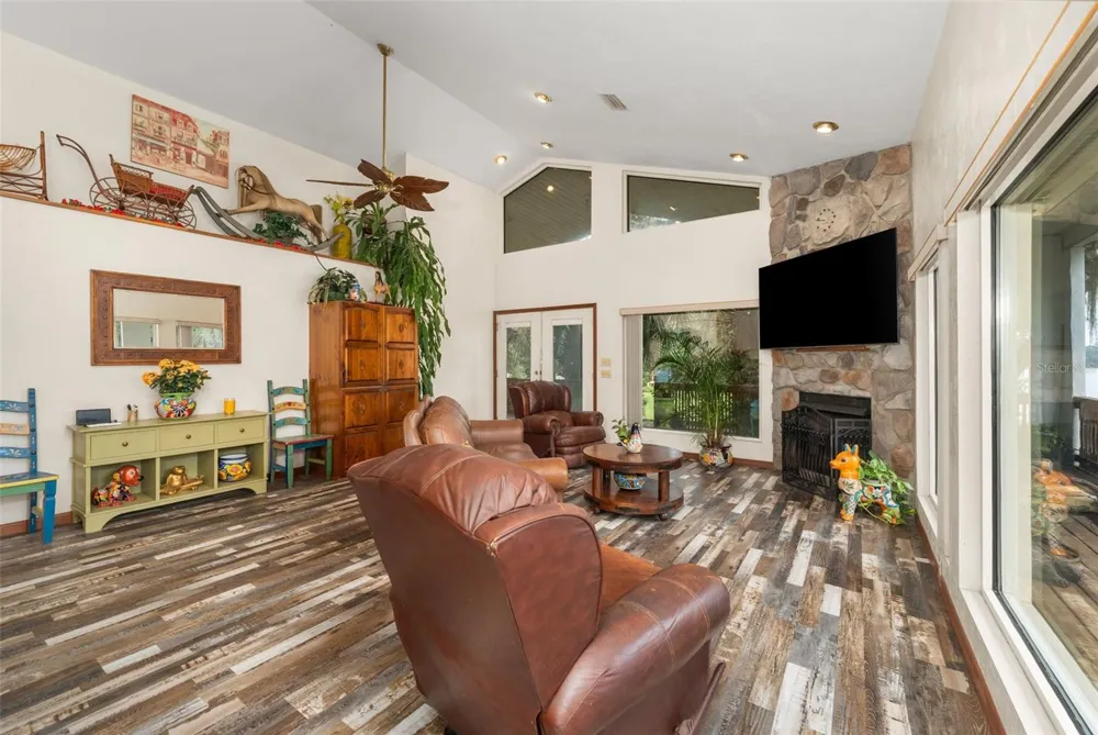 2033 SE HIGHWAY 317 Old Town, FL 32680