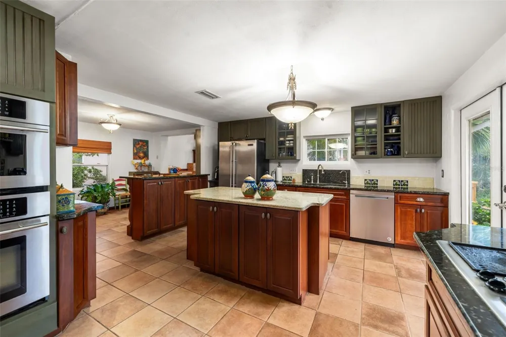 2033 SE HIGHWAY 317 Old Town, FL 32680