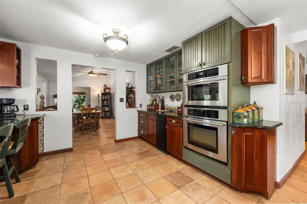 2033 SE HIGHWAY 317 Old Town, FL 32680