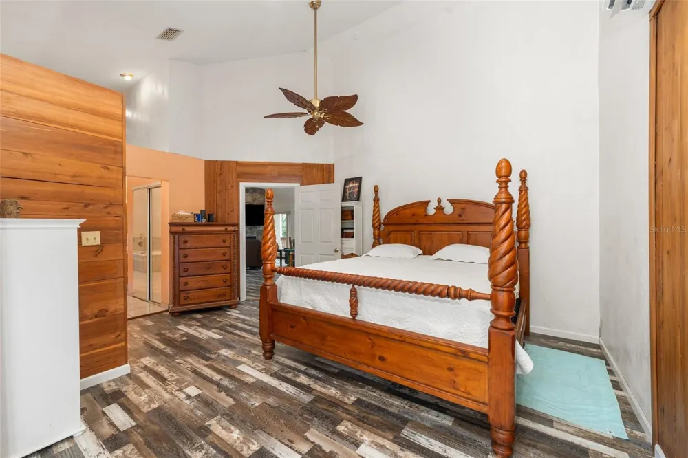 2033 SE HIGHWAY 317 Old Town, FL 32680