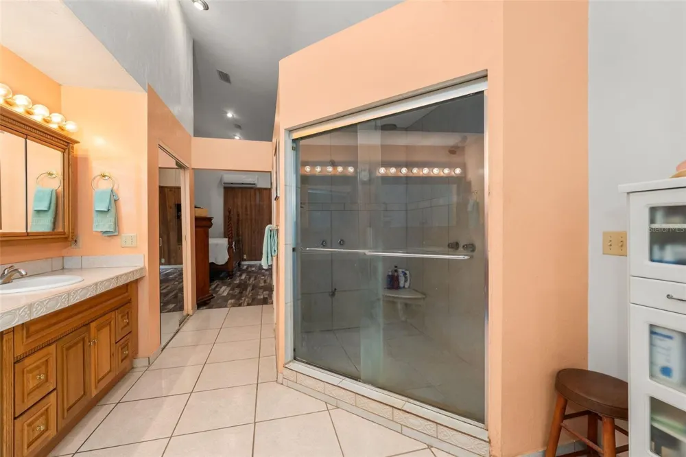 2033 SE HIGHWAY 317 Old Town, FL 32680