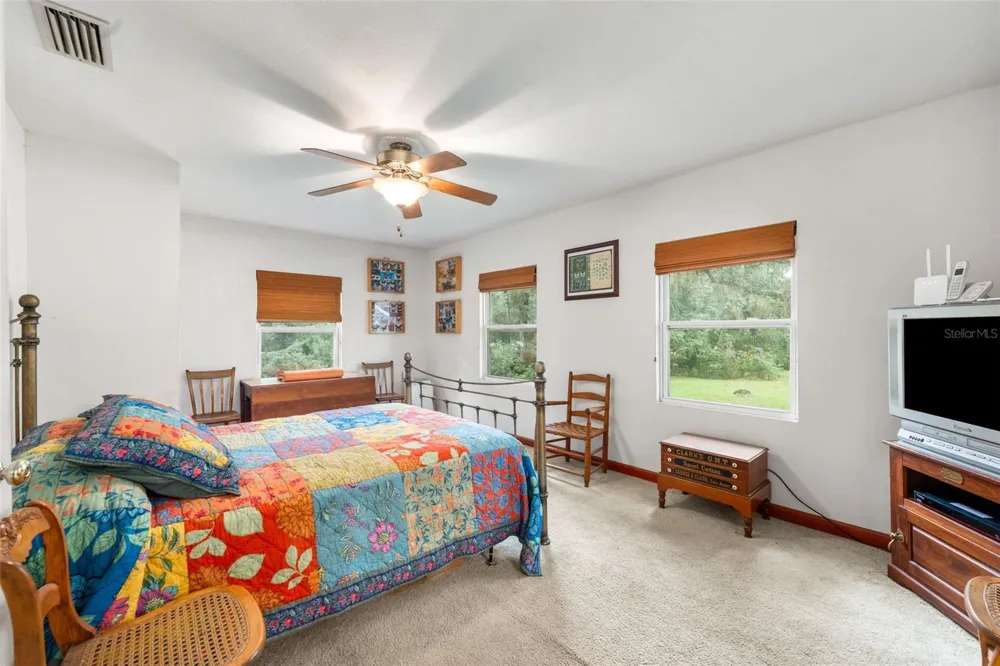 2033 SE HIGHWAY 317 Old Town, FL 32680